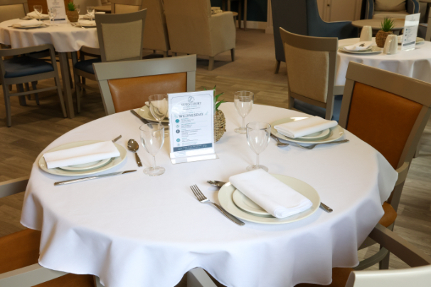 set dining table
